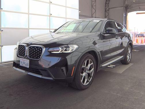 2024 BMW X4 xDrive30i