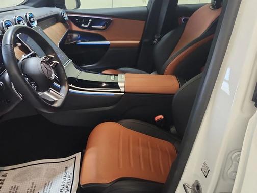 2025 Mercedes-Benz GLC 300 Base