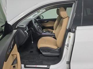 2023 Audi Q8 55 Premium Plus