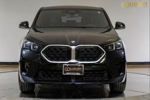 Black Sapphire Metallic 2025 BMW X2 xDrive28i