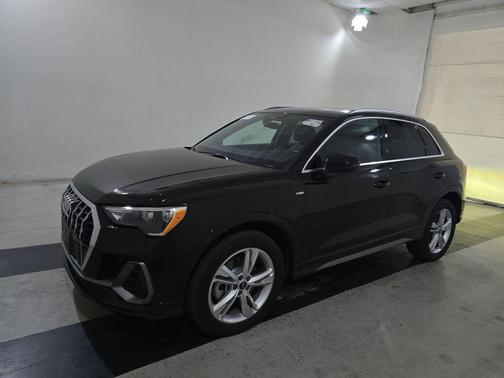 2022 Audi Q3 45 S line Premium