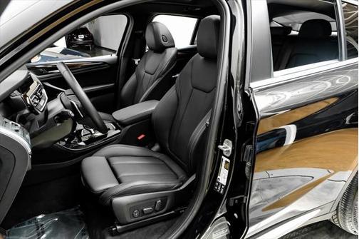 2024 BMW X4 xDrive30i