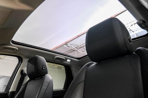 2022 Land Rover Discovery Sport SE