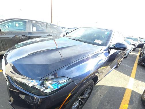 2025 BMW X6 xDrive40i