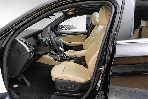 2025 BMW X4 xDrive30i