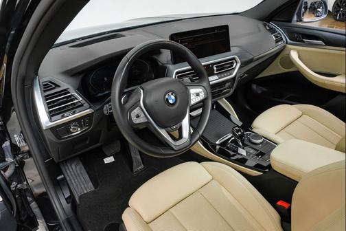 2025 BMW X4 xDrive30i