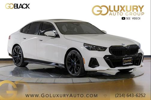 Alpine White 2024 BMW 530 530i