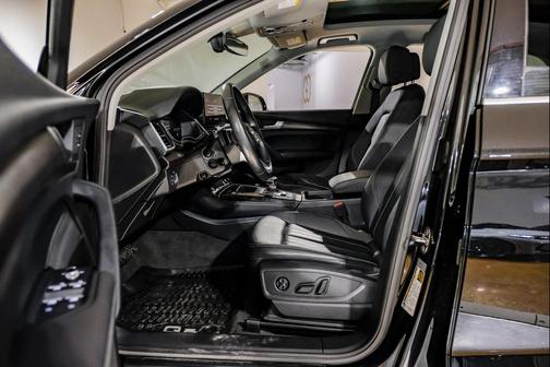 2023 Audi Q5 40 Premium Plus