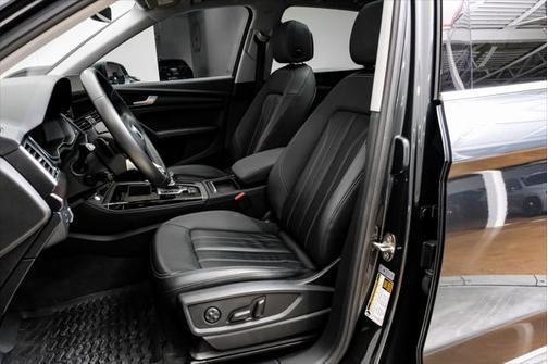 2022 Audi Q5 40 Premium Plus
