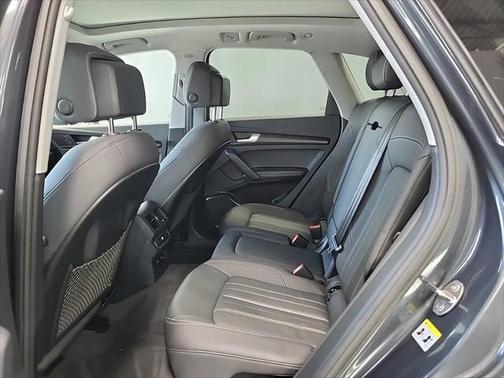 2022 Audi Q5 40 Premium Plus