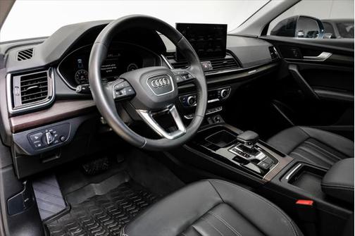 2022 Audi Q5 40 Premium Plus