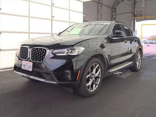 2024 BMW X4 xDrive30i