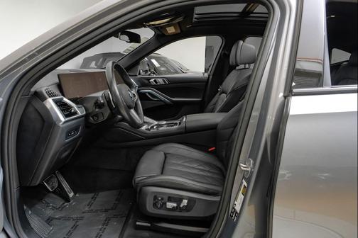 Gray Metallic 2025 BMW X6 xDrive40i