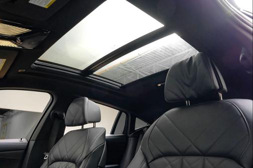 Gray Metallic 2025 BMW X6 xDrive40i