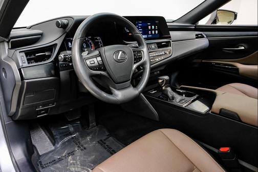 2024 Lexus ES 250 Base