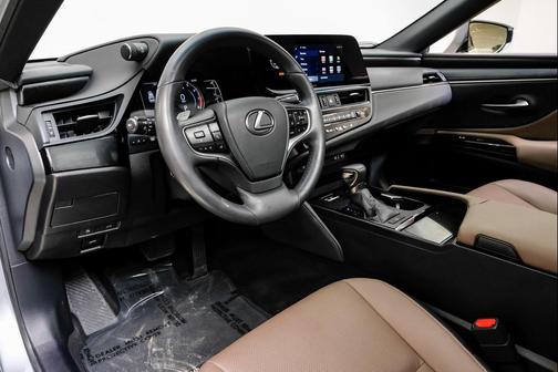 2024 Lexus ES 250 Base