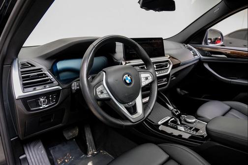 2024 BMW X4 xDrive30i