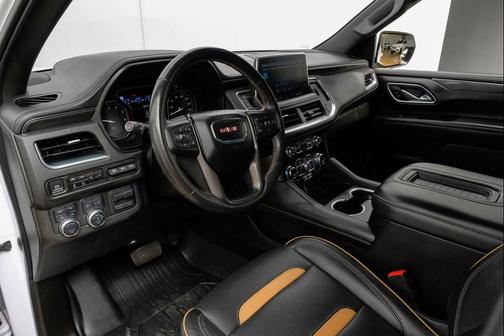 2021 GMC Yukon XL 4WD AT4