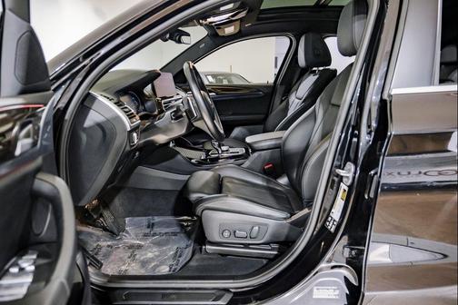 2024 BMW X4 xDrive30i