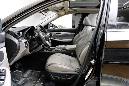 2024 INFINITI QX50 LUXE