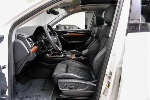 2023 Audi Q5 45 S line Premium Plus