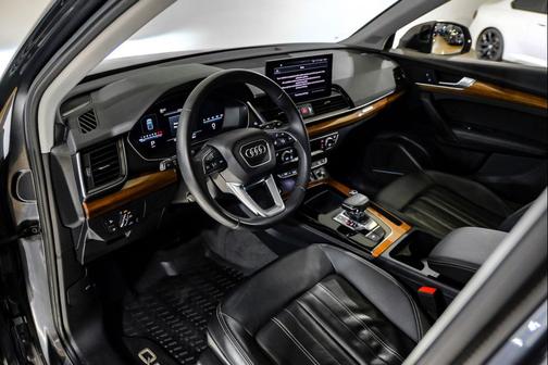 2023 Audi Q5 45 S line Premium Plus