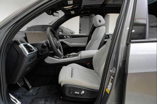 Skyscraper Gray Metallic 2024 BMW X5 sDrive40i
