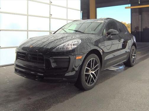 2023 Porsche Macan Base