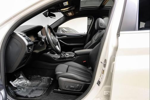 2025 BMW X4 xDrive30i