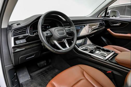 2023 Audi Q7 55 Premium