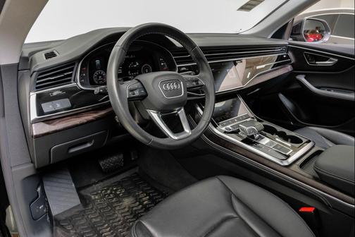 2023 Audi Q8 55 Premium Plus