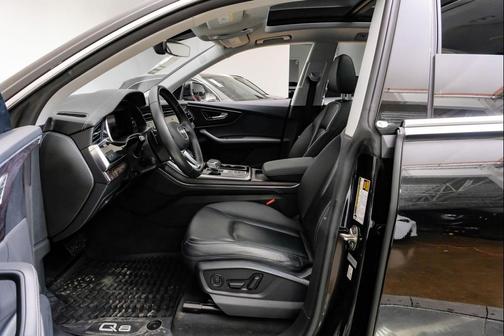 2023 Audi Q8 55 Premium Plus