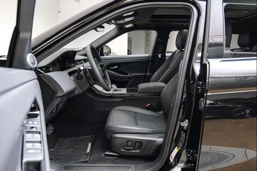 2025 Land Rover Range Rover Evoque Core S