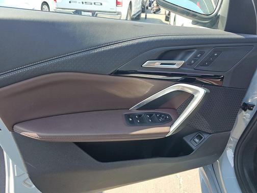 Gray Metallic 2025 BMW X2 xDrive28i