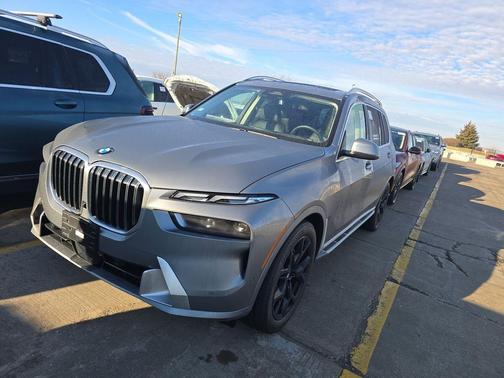2025 BMW X7 xDrive40i