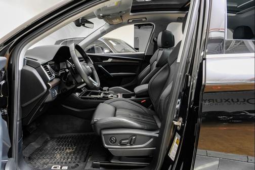 2023 Audi Q5 45 S line Premium Plus