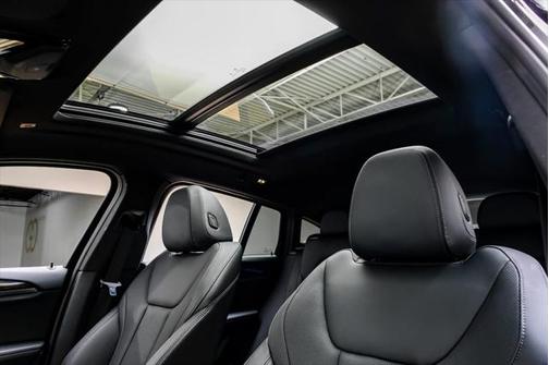 2024 BMW X4 xDrive30i
