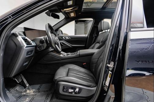 2025 BMW X6 xDrive40i