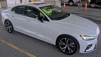 2024 Volvo S60 B5 Core Dark Theme