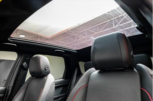 2023 Land Rover Discovery Sport SE R-Dynamic