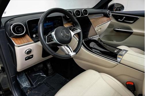2024 Mercedes-Benz GLC 300 4MATIC