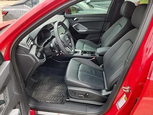 2023 Audi Q3 Premium 45 TFSI S line quattro Tiptronic
