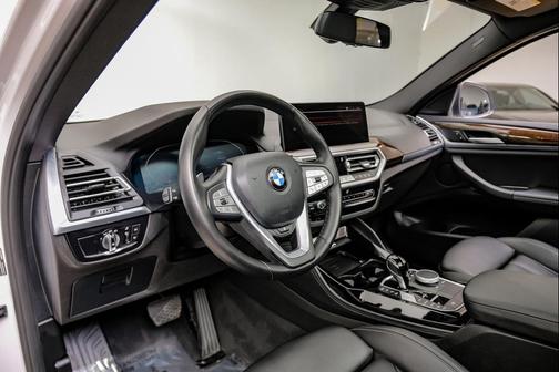 2024 BMW X4 xDrive30i
