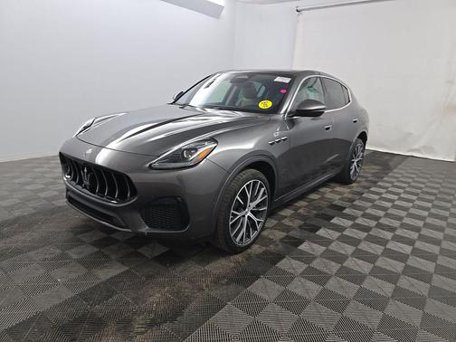 Gray 2023 Maserati Grecale GT