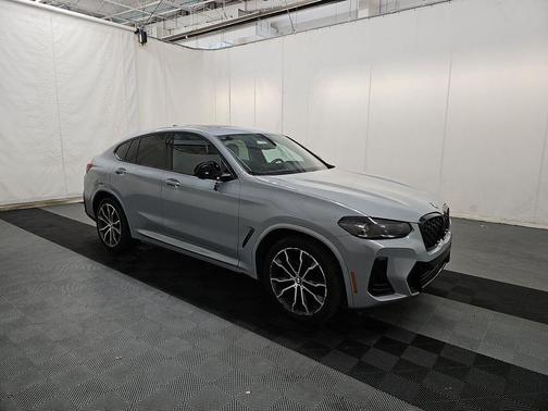 2023 BMW X4 xDrive30i