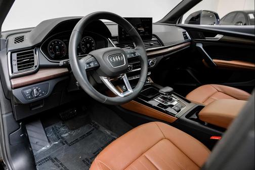 2023 Audi Q5 45 S line Premium Plus