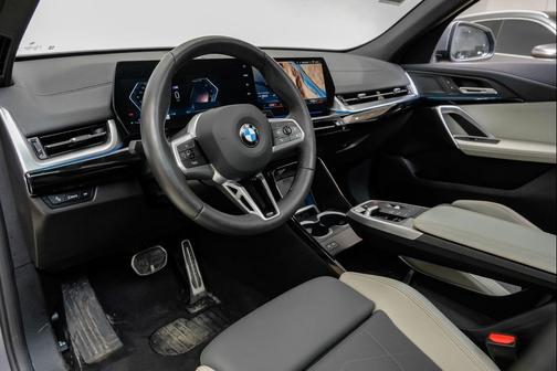 2025 BMW X2 xDrive28i