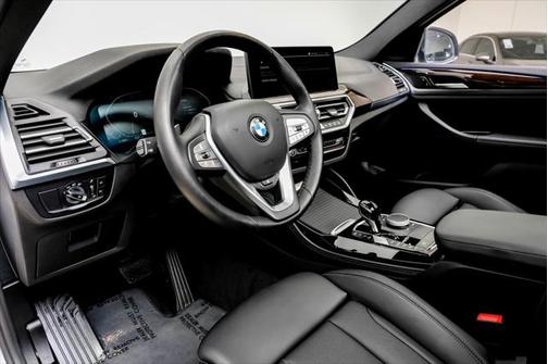 2024 BMW X4 xDrive30i