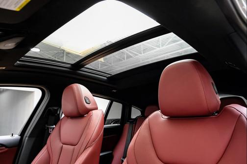 2023 BMW X4 xDrive30i