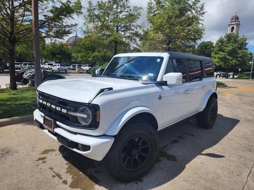 2022 Ford Bronco Outer Banks